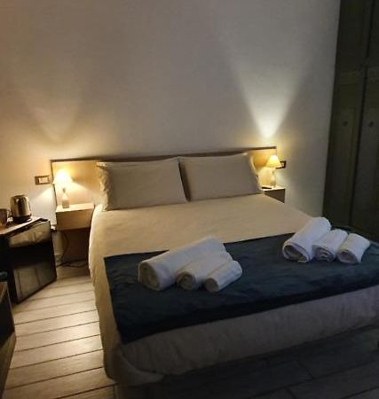 Piazza Martiri Rooms カリアリ エクステリア 写真
