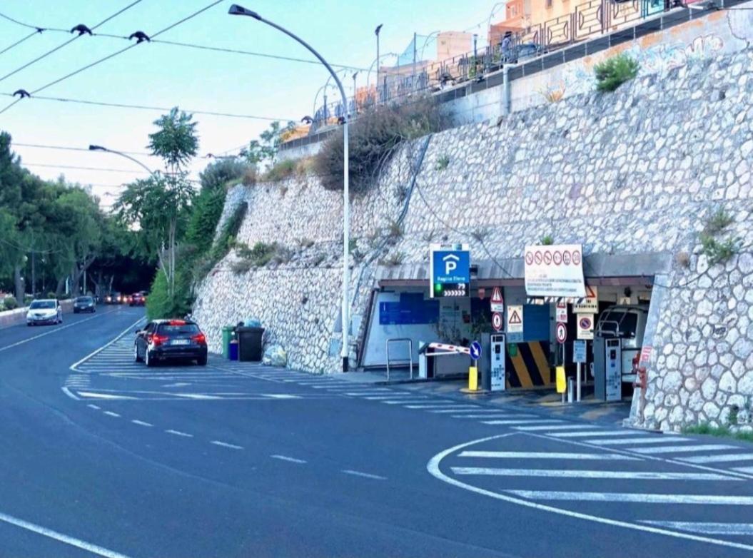 Piazza Martiri Rooms カリアリ エクステリア 写真