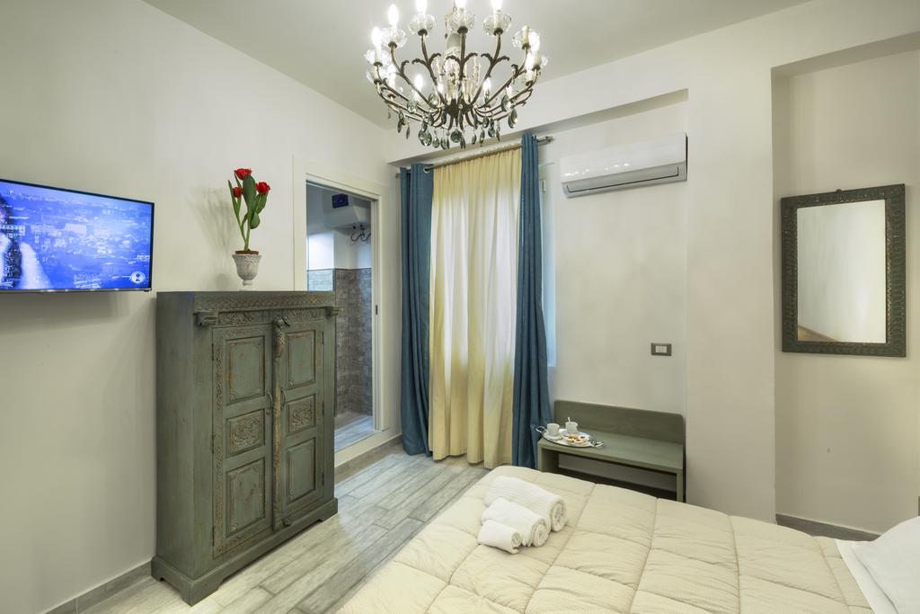 Piazza Martiri Rooms カリアリ 部屋 写真