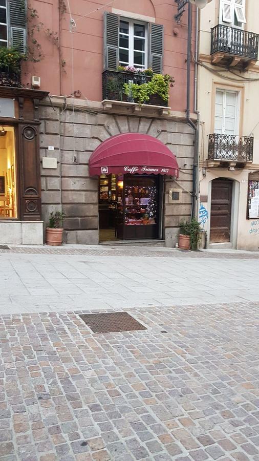 Piazza Martiri Rooms カリアリ エクステリア 写真